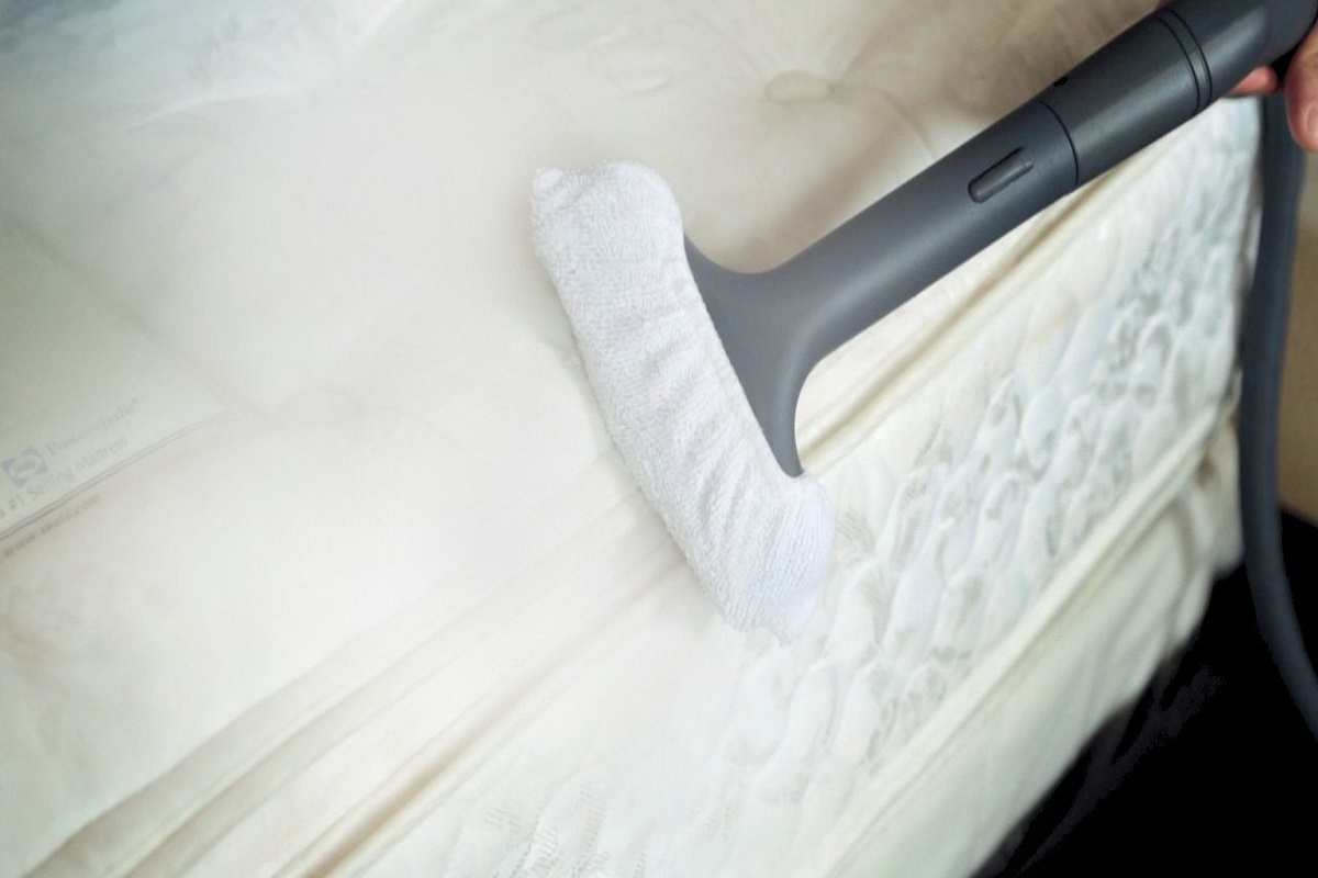 What to do and don’t do in caring for the Mattress steam cleaning?