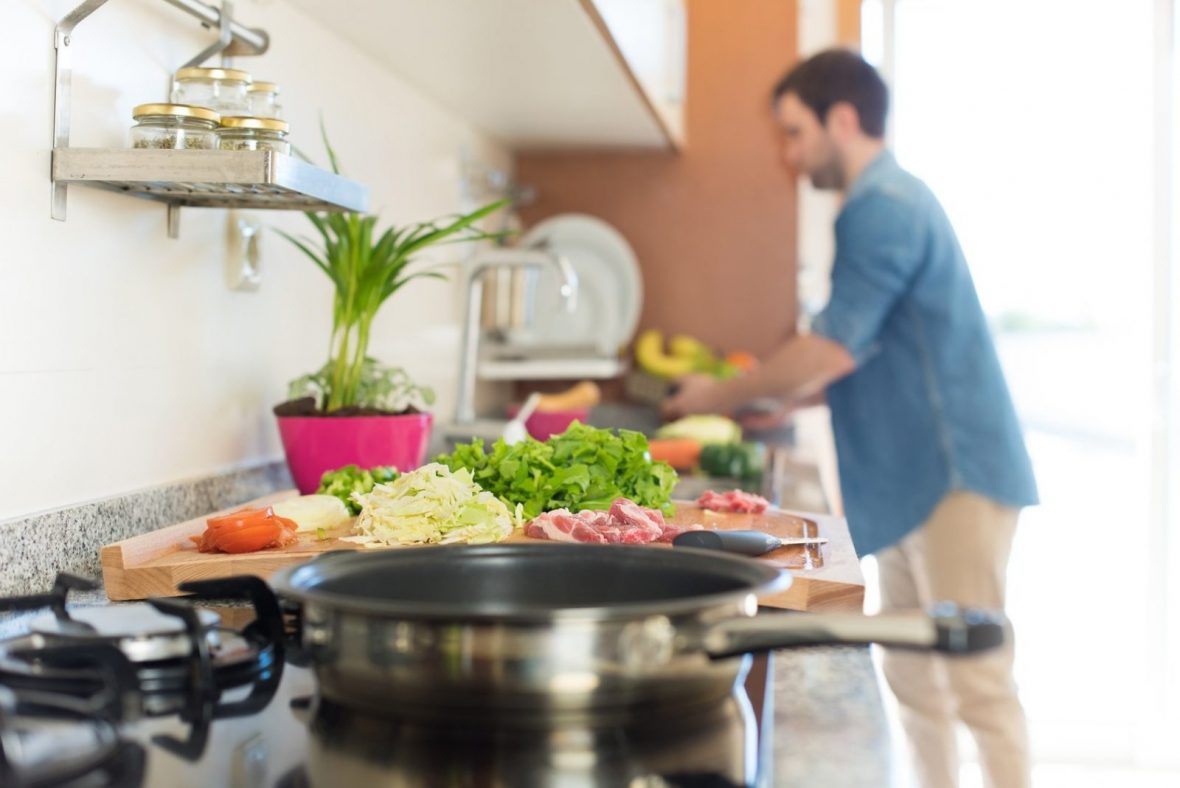 4 Easy Tips to Start Cooking at Home
